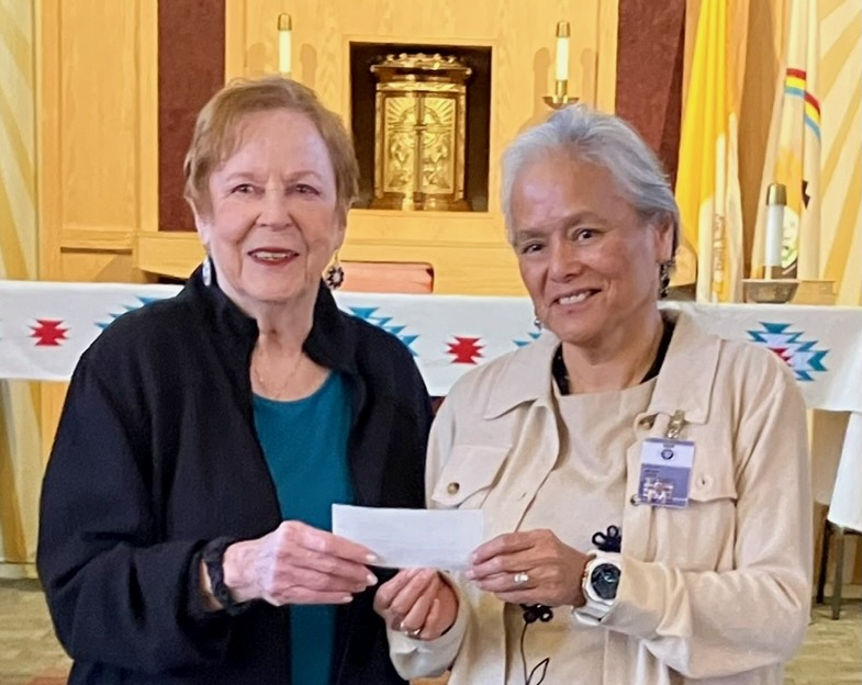 Eve's Fund presents scholarships for graduating seniors